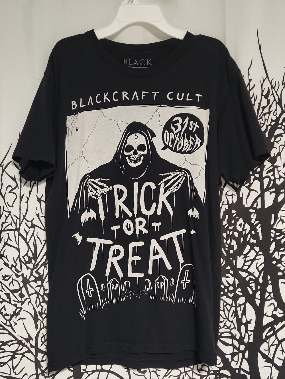 Blackcraft Cult Men's Black 'Trick or Treat' Graphic Tee - Black